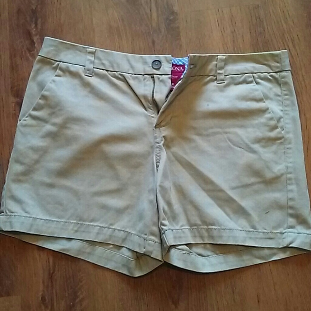 Woman's shorts